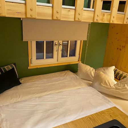 هام Tiny House Ahse Im Pier9 Tiny House Hotel المظهر الخارجي الصورة