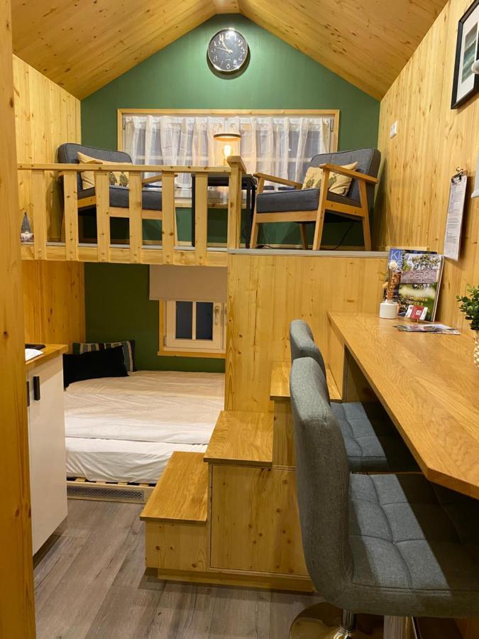 هام Tiny House Ahse Im Pier9 Tiny House Hotel المظهر الخارجي الصورة